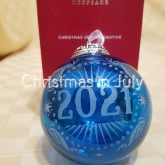 Hallmark 2021 Christmas Commemorative Glass Ball Series Christmas Ornament - Picture 1 of 1